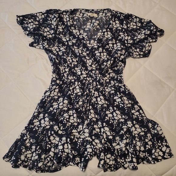 Romper - Picture 1 of 3